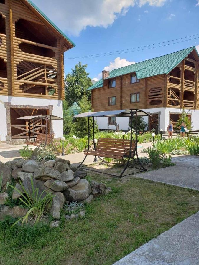 Edelweiss Carpathians Migovo Hotell Exteriör bild
