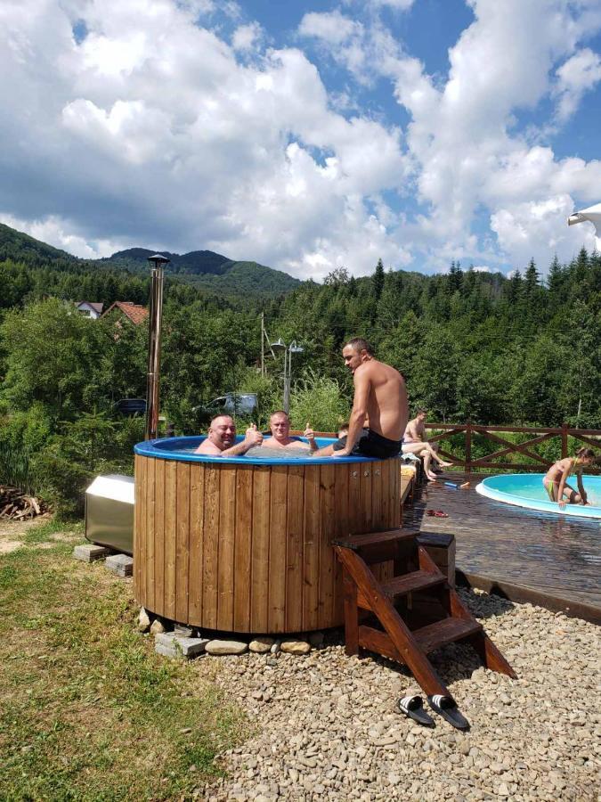 Edelweiss Carpathians Migovo Hotell Exteriör bild