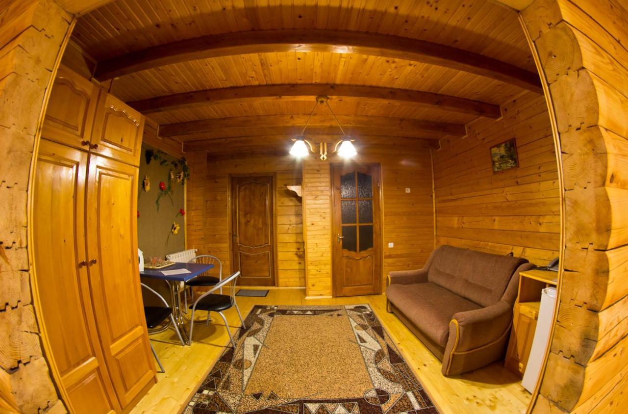 Edelweiss Carpathians Migovo Hotell Exteriör bild