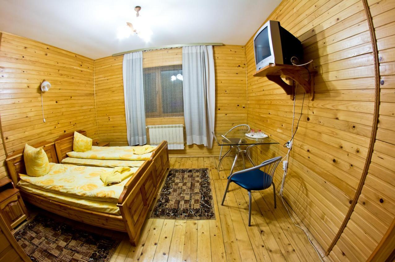 Edelweiss Carpathians Migovo Hotell Exteriör bild