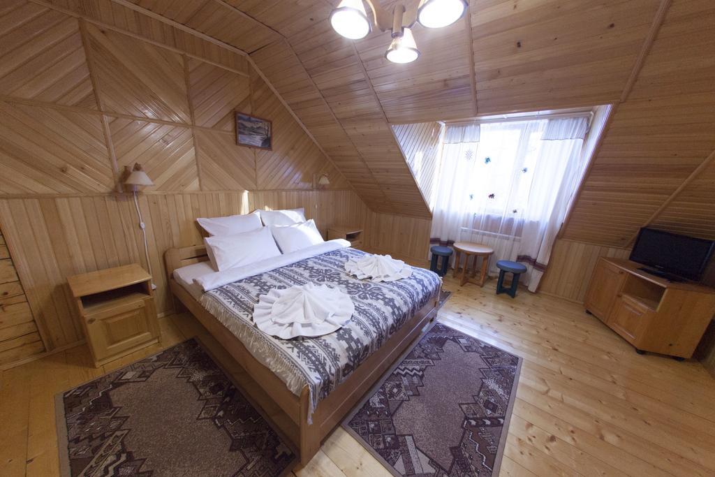 Edelweiss Carpathians Migovo Hotell Exteriör bild
