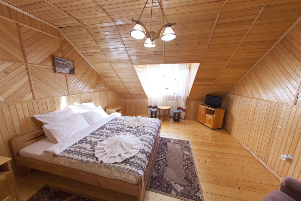 Edelweiss Carpathians Migovo Hotell Exteriör bild